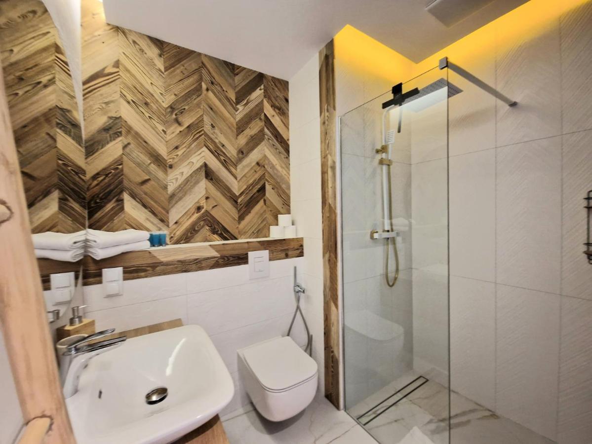 Live & Travel Apartments Waterlane Vintage Gdańsk Eksteriør billede