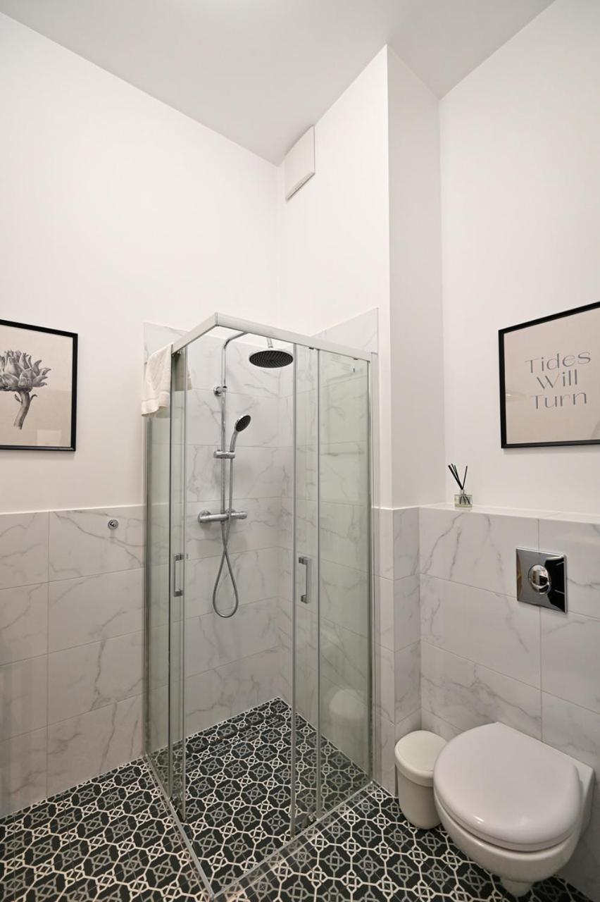 Live & Travel Apartments Waterlane Vintage Gdańsk Eksteriør billede